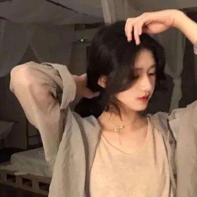 少女的世界海报